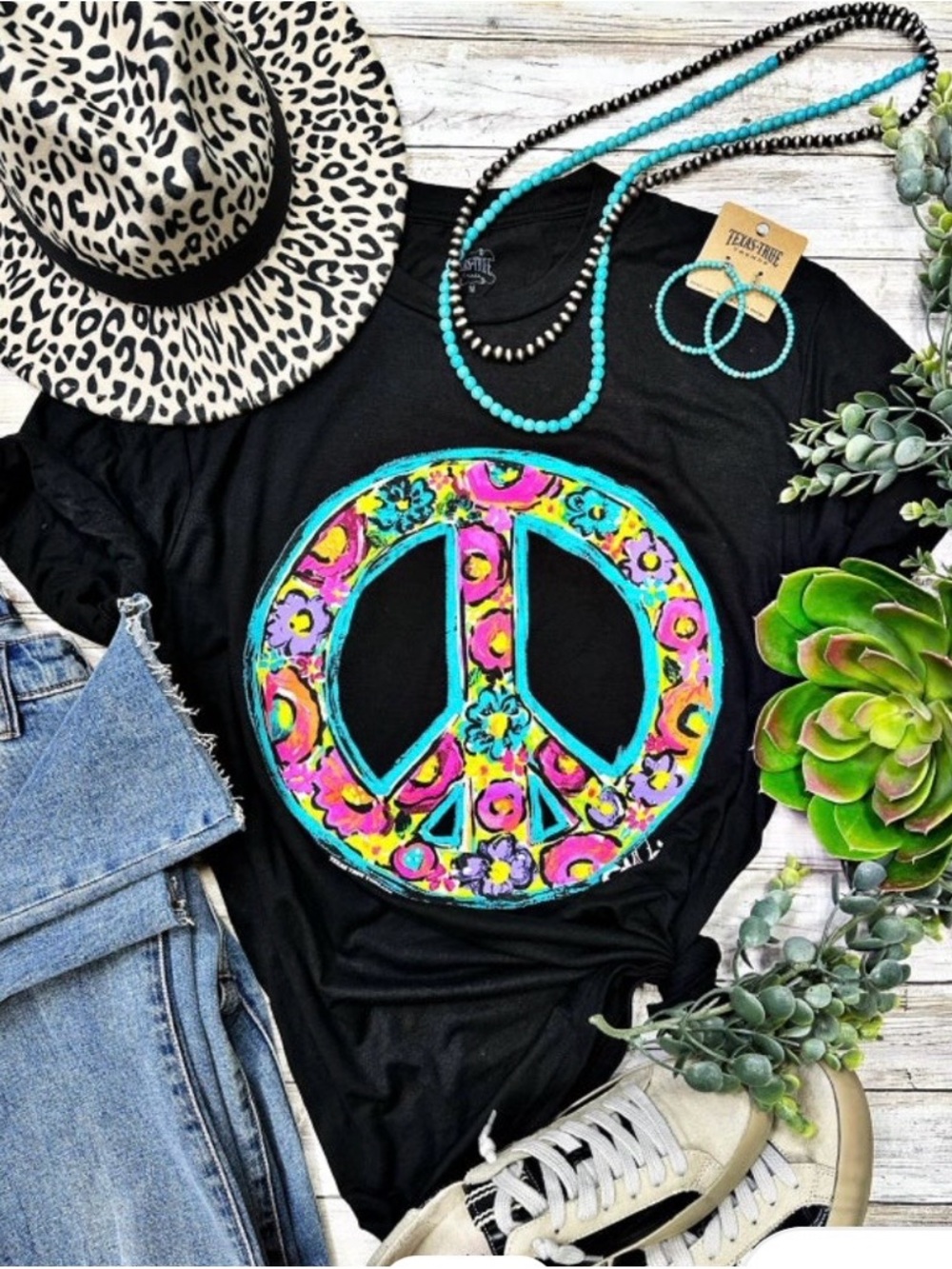 Texas True Threads Floral Peace Sign Graphic Tee - XL